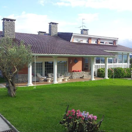 El Tejado De Santa Ana Guest House Barrika Bagian luar foto